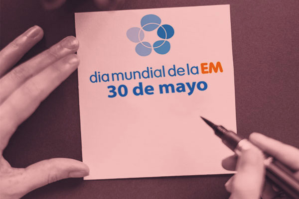 Anotando en un papel